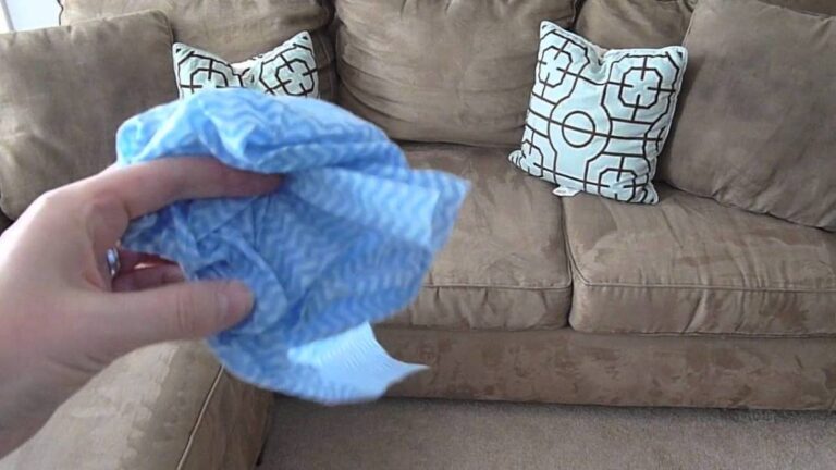 How to Get Throw-Up Smell Out of a Couch