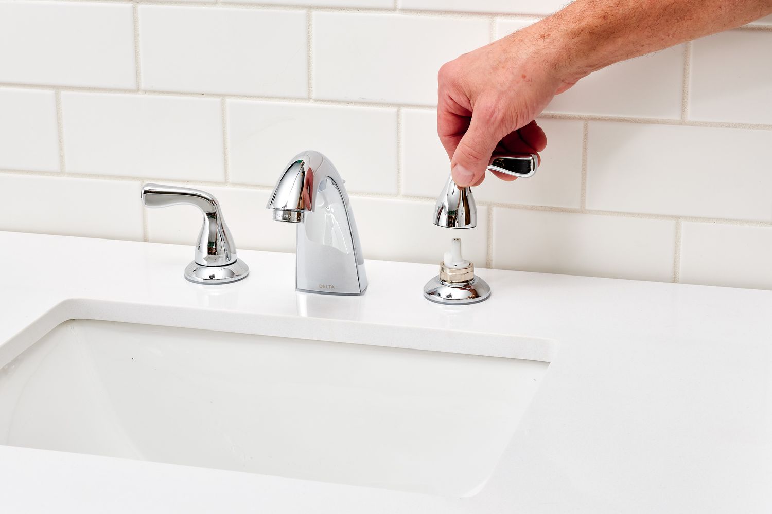 How to Remove Sink Faucet Handle